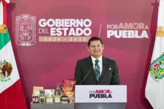 Armenta liquida fotomultas de camioneta oficial y exhiben comprobante de pago, García Parra