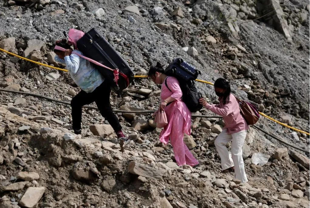 Avalancha en el Himalaya deja dos muertos y 12 desaparecidos en Nepal