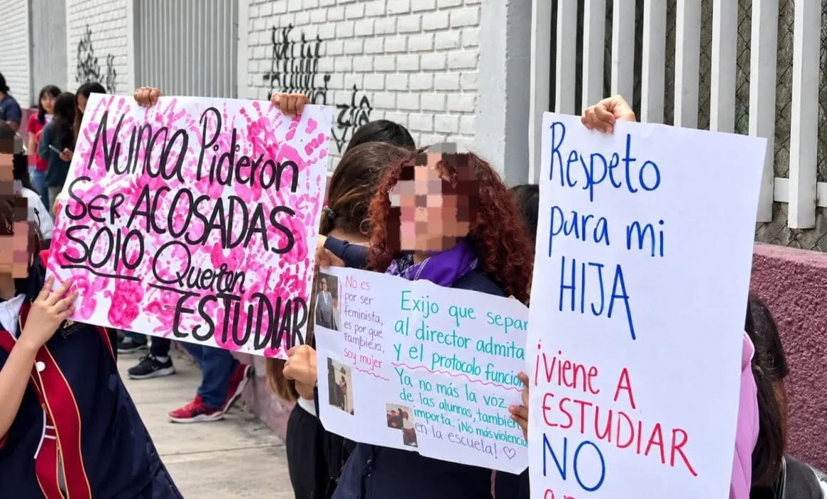 Centro Escolar 5 de Mayo SEP investiga a personal directivo tras denuncias de estudiantes