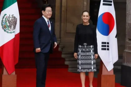 Claudia Sheinbaum recibe en Palacio Nacional al presidente de Corea del Sur