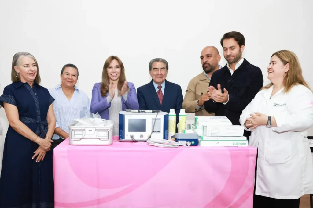 Encabeza Ceci Arellano donación al hospital de la niñez poblana