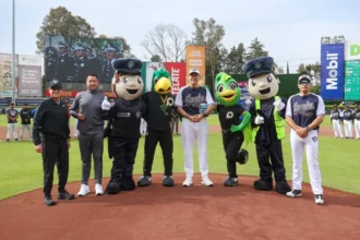 Encabeza Pepe Chedraui encuentro amistoso de béisbol entre Policía de la Ciudad y SSP Estatal