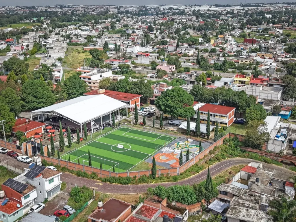 Entrega Omar Muñoz una cancha más en Sanctorum