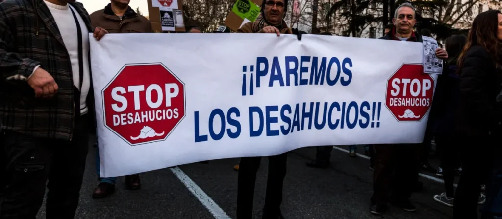 España: Maricarmen Abascal volverá a su casa tras ser desalojada por un “fondo buitre”