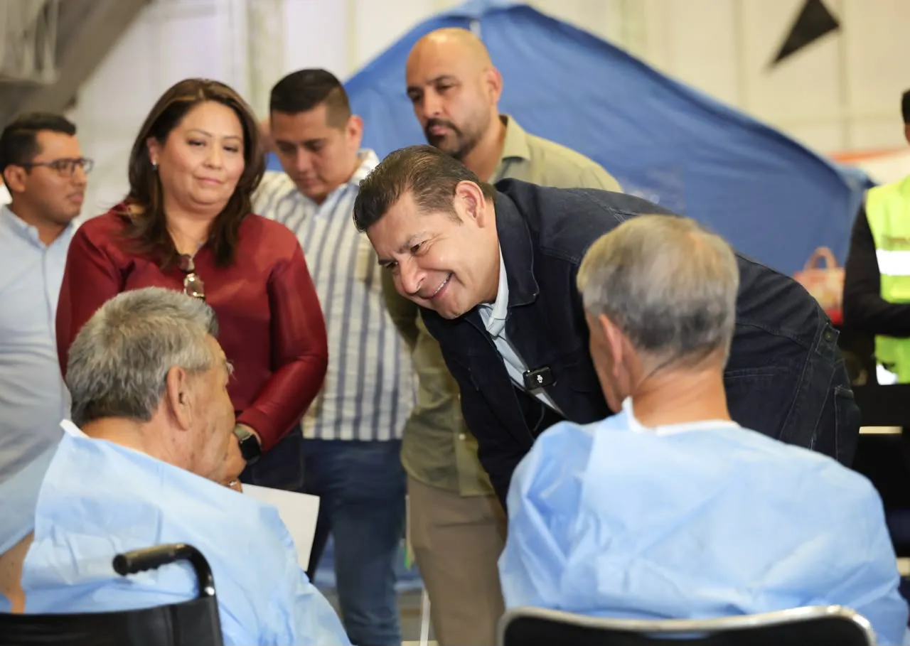 Hospital Itinerante 5 de Mayo acerca cirugías gratuitas de cataratas