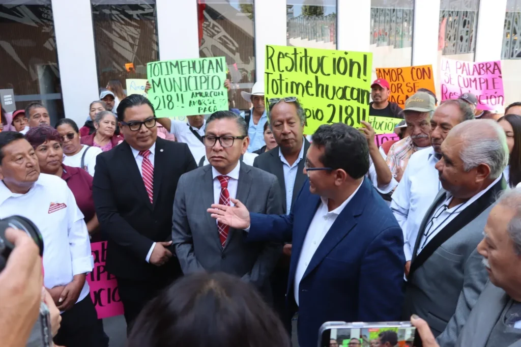 Recibe Congreso del Estado solicitud para que San Francisco Totimehuacán se convierta en municipio