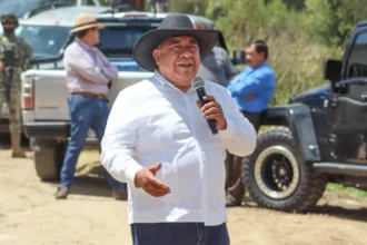 Severiano de la Rosa entrega obras de drenaje sanitario y agua potable en Las Cruces y La Calera Concepción