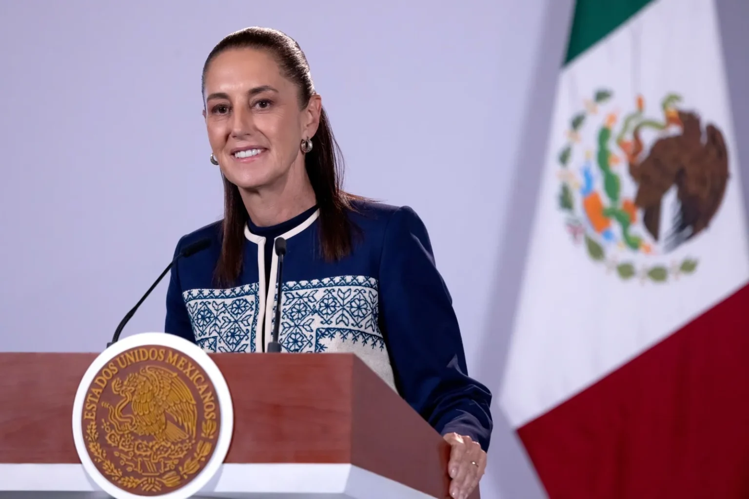 Vivienda para el Bienestar beneficiará a 12 millones de familias en el sexenio y significa cerca de 1.2% del PIB Anual en inversión Claudia Sheinbaum