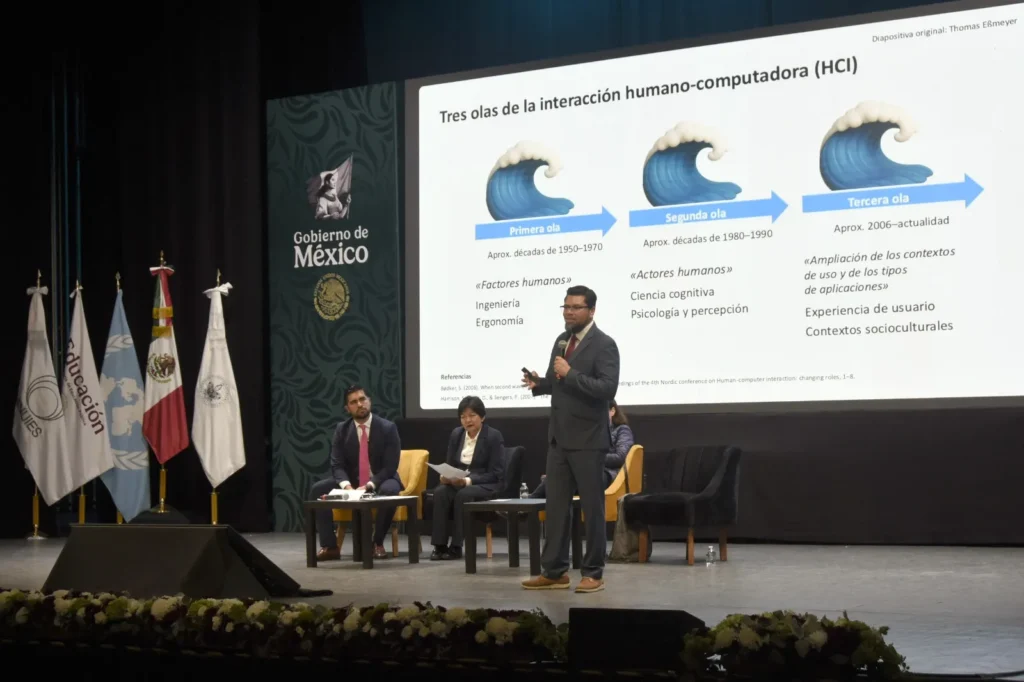 Analizan impacto de dispositivos digitales en niños y jóvenes en el Foro Regional Centro-Sur