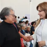 Beneficencia Pública y Ceci Arellano Arellano acercan apoyos auditivos y visuales a familias poblanas