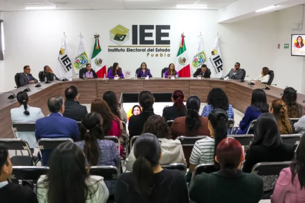 Conmemora el IEE la lucha por el voto de las mujeres con exposición, video y conferencia magistral