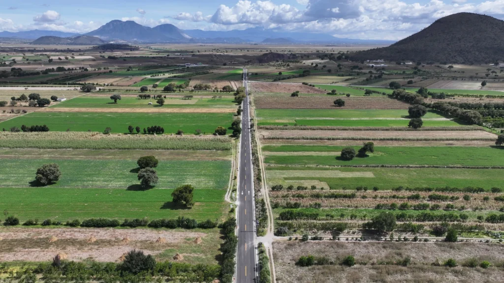 Culmina gobierno estatal pavimentación de la carretera a Santa Cruz Magdalena en Oriental