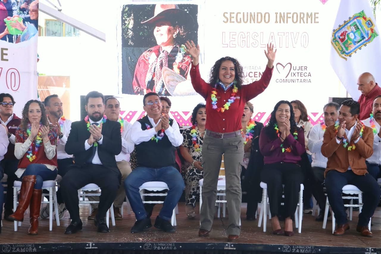 Diputada Azucena Rosas presenta su Segundo Informe de Actividades; resalta trabajo legislativo y de territorio en la Mixteca