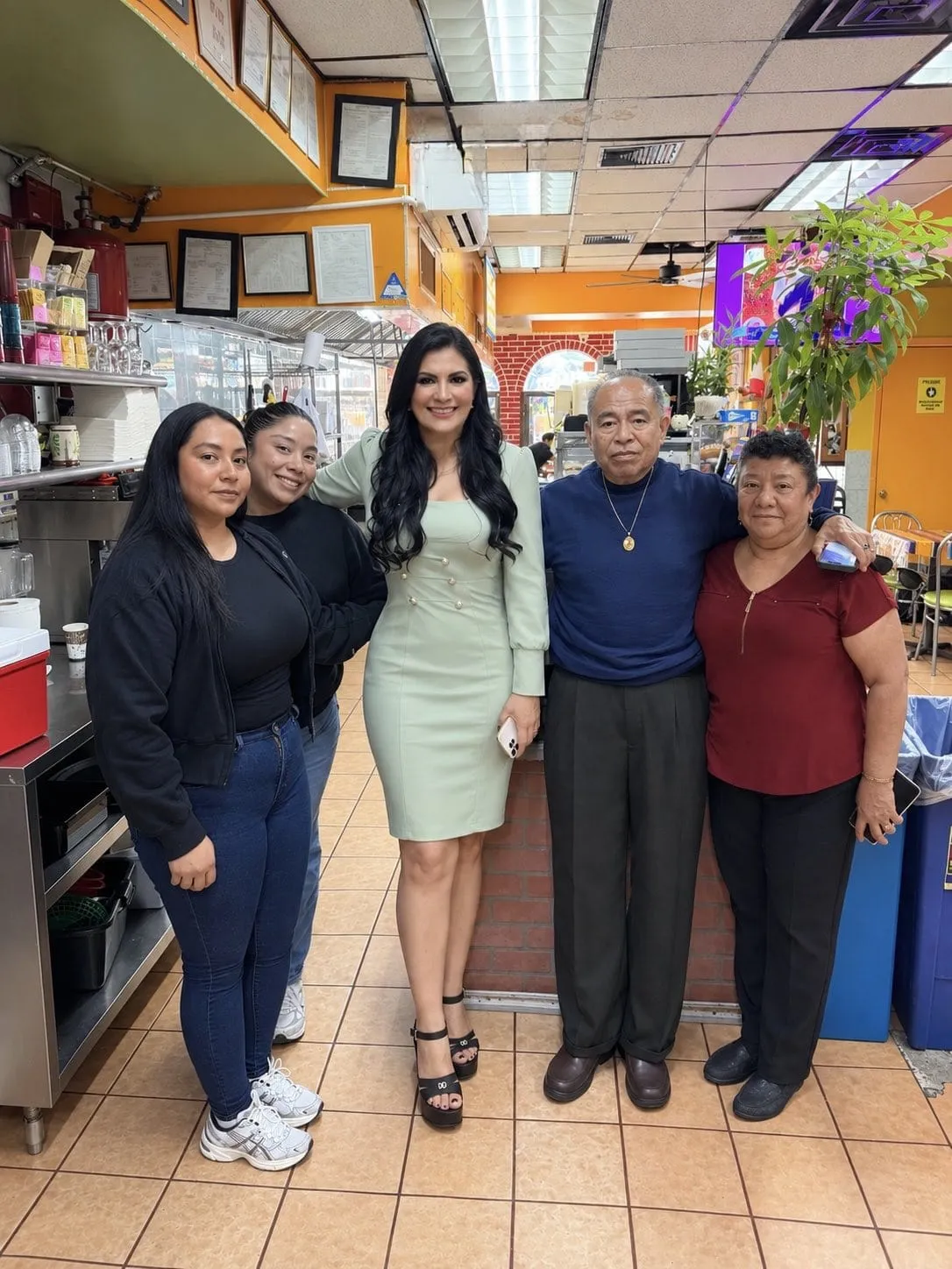Diputada Delfina Pozos fortalece su vínculo con migrantes poblanos en Nueva York