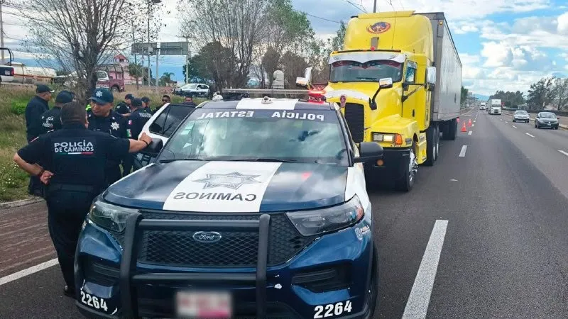 En Coronango, fuerzas de seguridad recuperan tractocamión robado