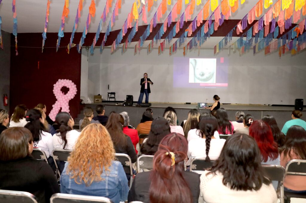 Encabeza Lupita Fernández jornadas de prevención y detección oportuna del cáncer de mama