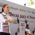 GRACIAS A LAS BECAS PARA EL BIENESTAR CERCA DE 400 MIL JÓVENES MÁS ESTUDIARÁN PREPARATORIA PRESIDENTA CLAUDIA SHEINBAUM EN ENTREGA DE TARJETAS DE LA BECA BENITO JUÁREZ EN COLIMA
