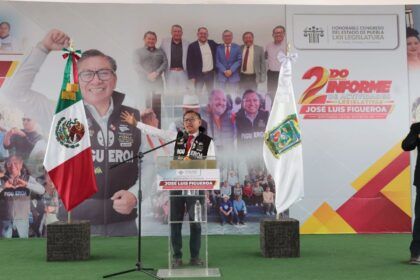 José Luis Figueroa destaca obras y reformas en su segundo informe legislativo