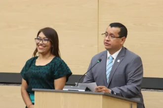 Leonela Martínez y Elías Lozada impulsan iniciativa para fortalecer la protección de víctimas de trata de personas en Puebla