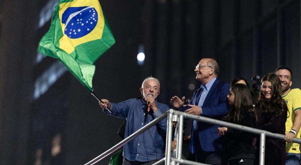 Lula logra una remontada histórica y gana la Presidencia de Brasil frente a Flávio Bolsonaro