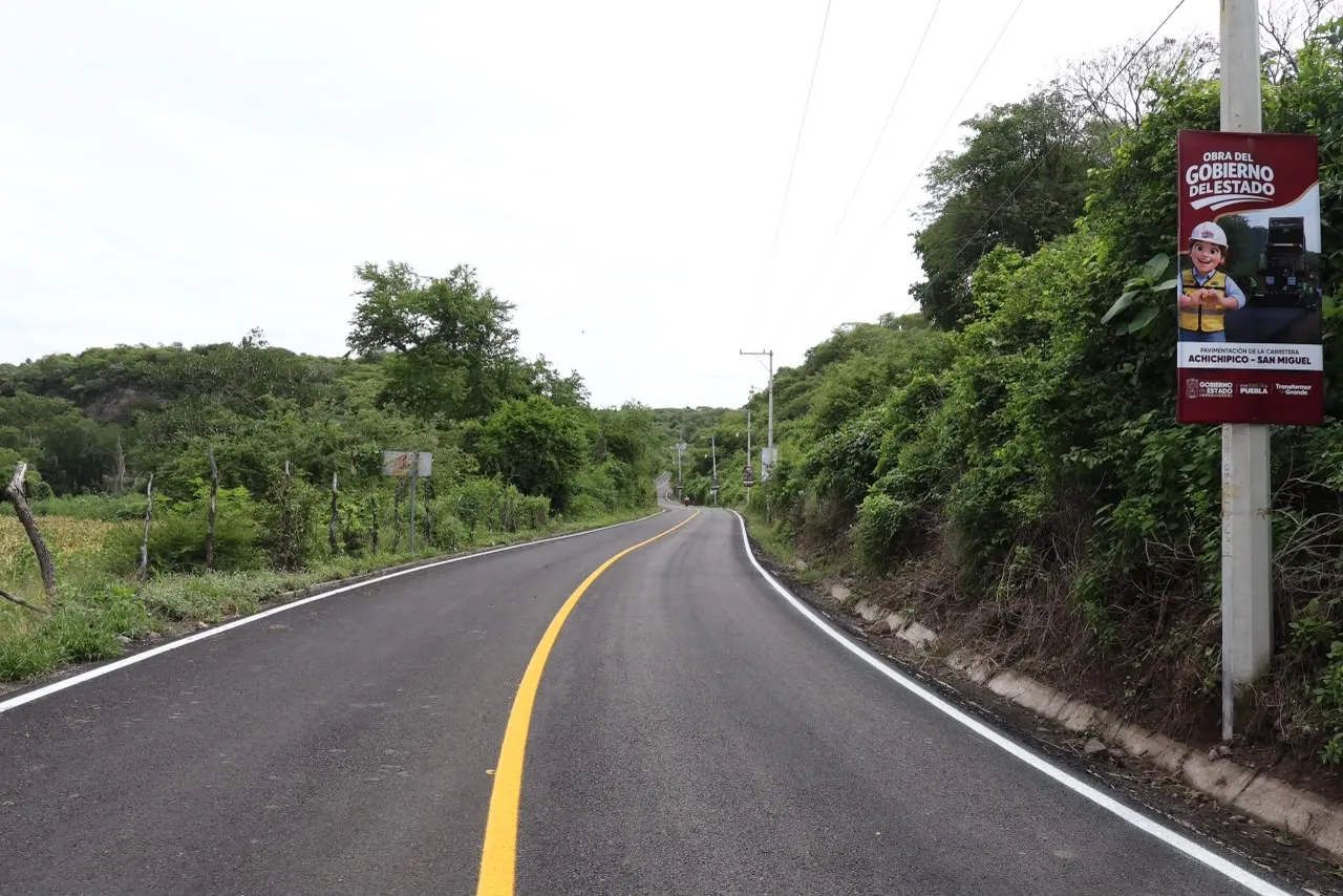 Más maquinaria y obras comentan modernización carretera en los 217 municipios