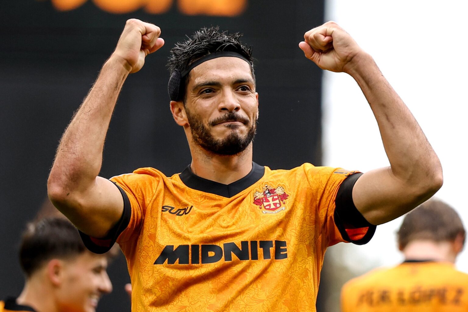 Raúl Jiménez será operado de la rodilla y se pierde los cuartos de final de la Nations League