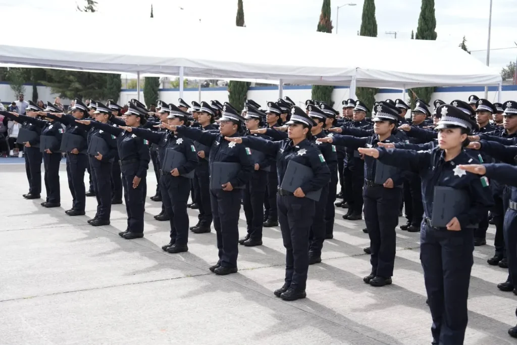 Realiza Gobierno de Pepe Chedraui graduación cadetes de la Academia de Formación y Profesionalización Policial