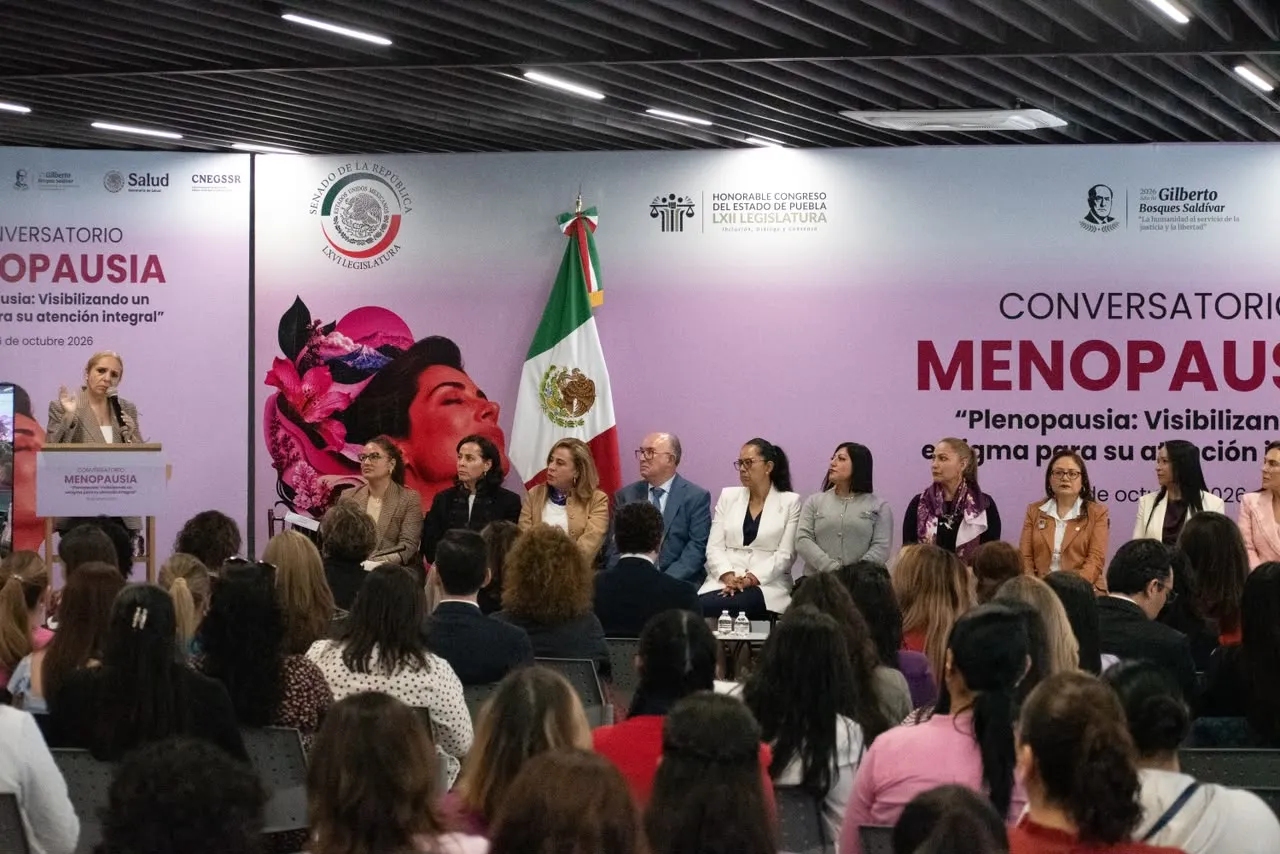 Realizan en el Congreso del Estado conversatorio sobre menopausia y su atención integral
