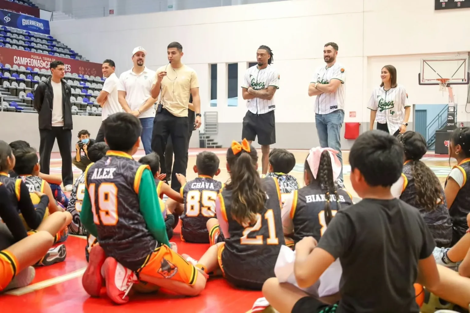 Secretaría de Deporte y Juventud acerca el baloncesto a la niñez poblana